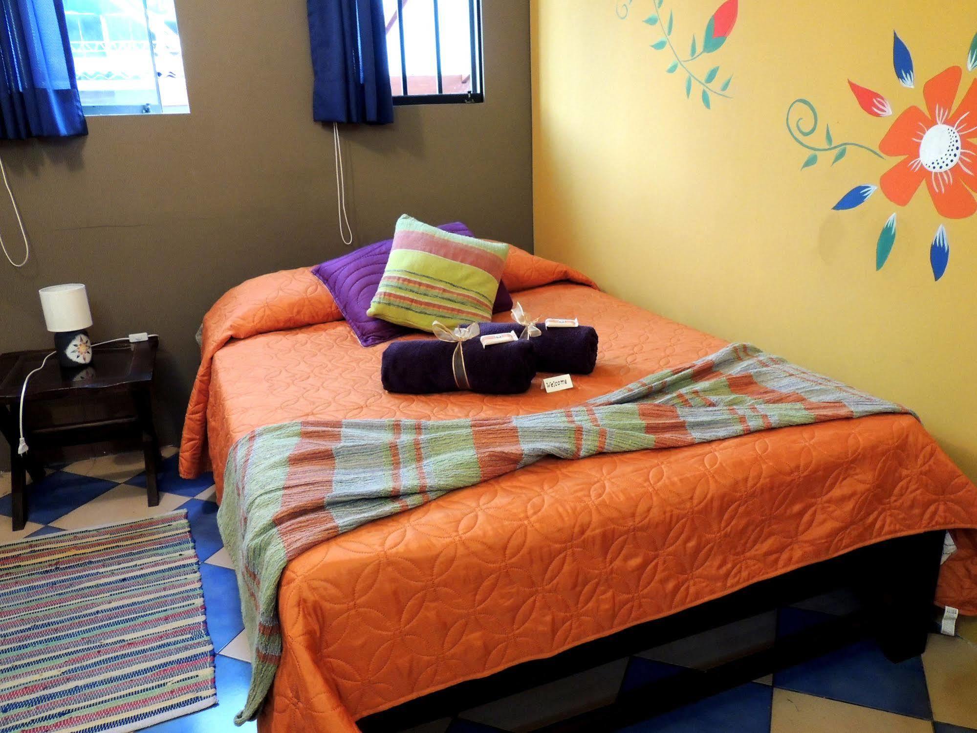 Pier 242 Miraflores B&B リマ エクステリア 写真